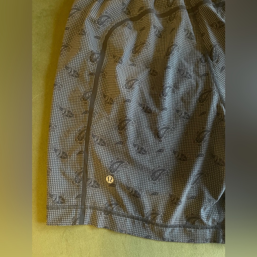 Pattern shorts - Picture 3 of 6